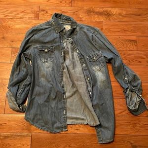 So denim button up shirt